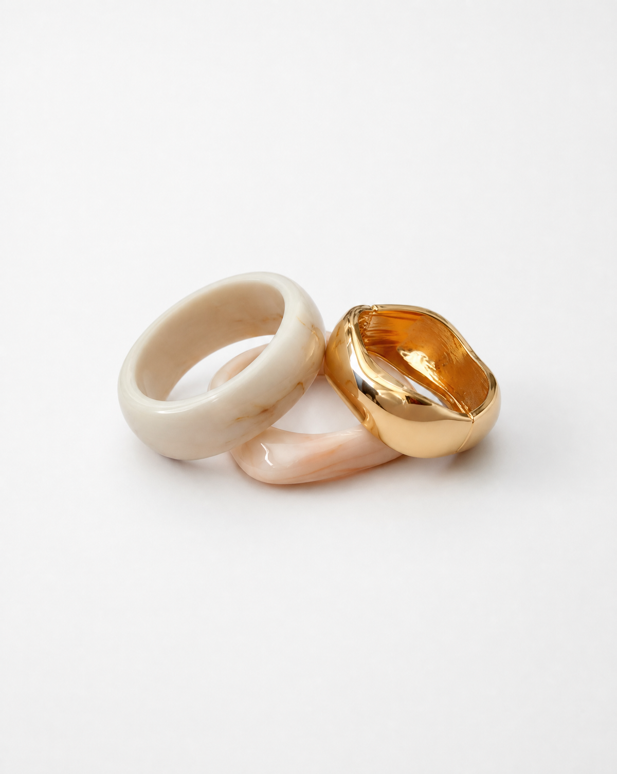 THE GILDED CREAM BANGLE SET