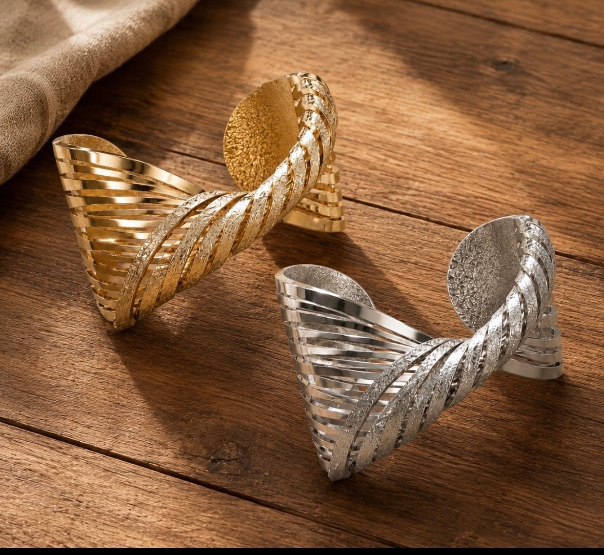 SCULPTED WING CUFF