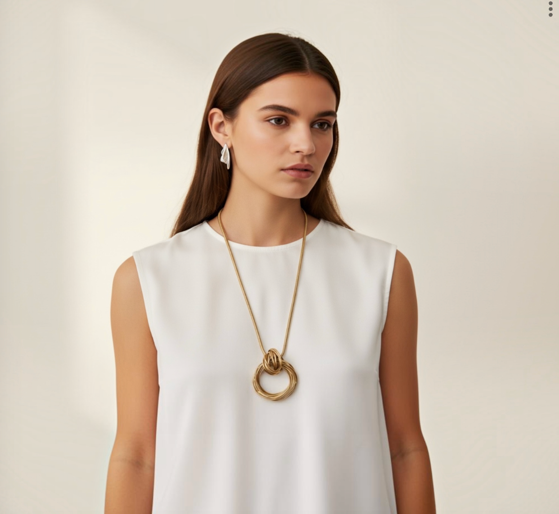 GILDED KNOT NECKLACE
