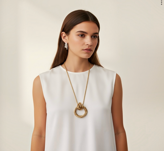 GILDED KNOT NECKLACE