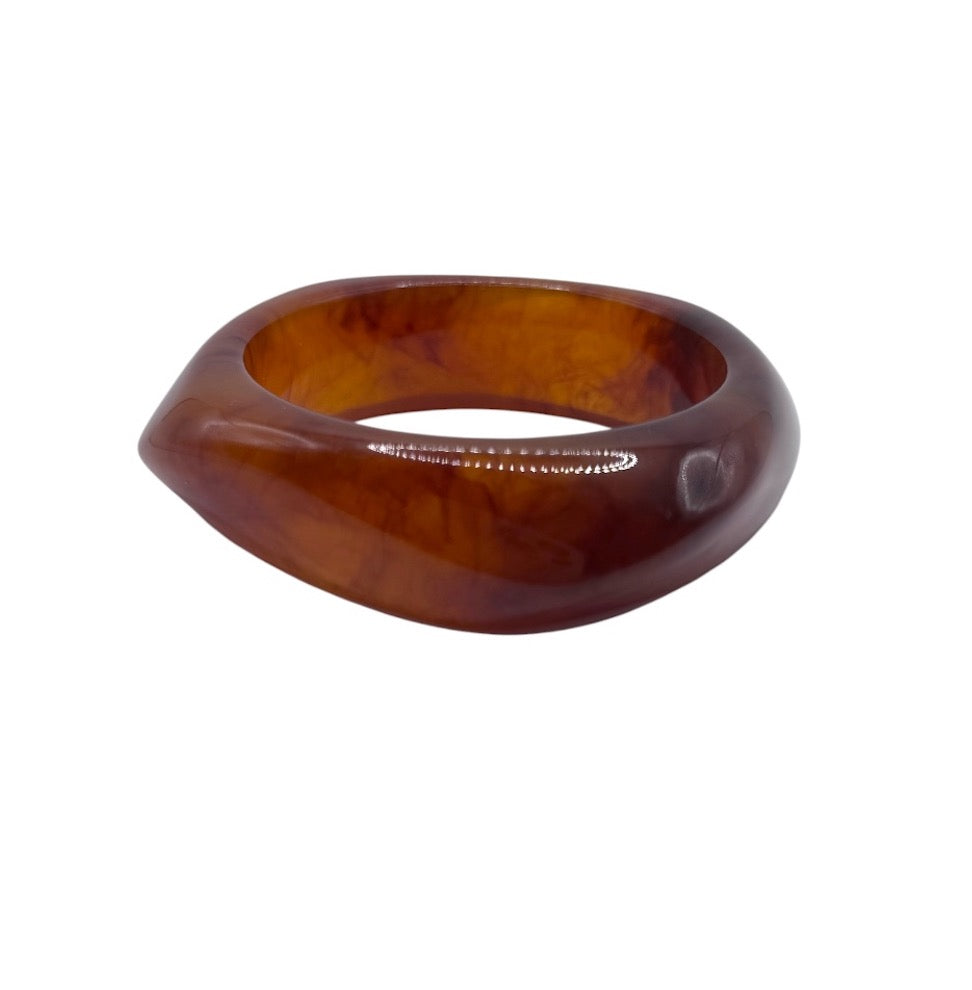 SCULPTED CONTOUR BANGLE
